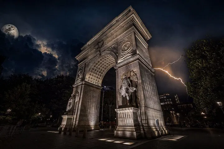 Uncover Greenwich Village's Haunted History: A Ghostly Walking Tour