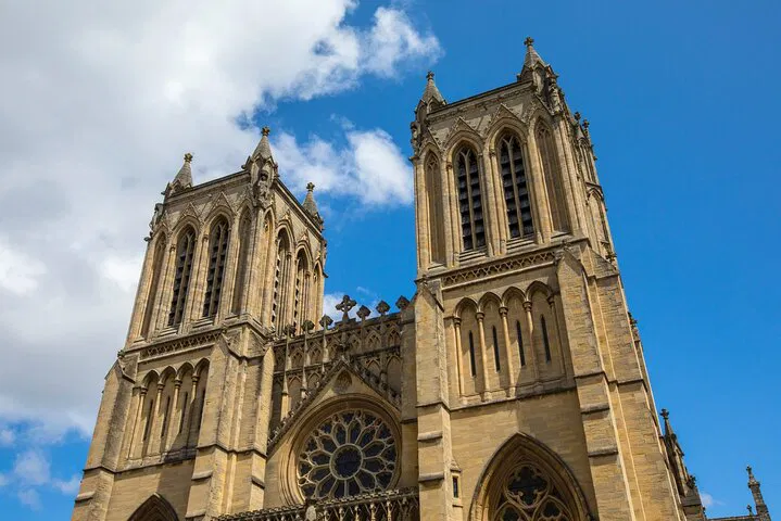 Bristol's Historic Highlights: Uncover City's Secrets