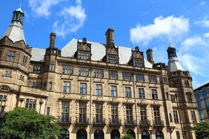 Sheffield Unveiled: A Personalized 3-Hour Walking Adventure
