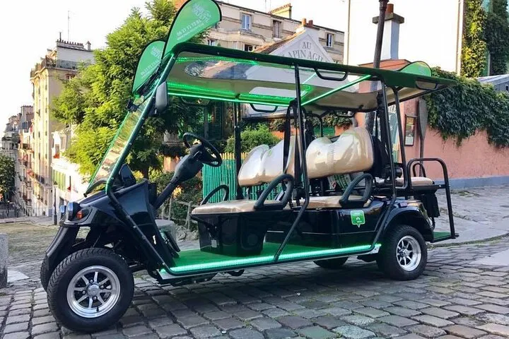 Discover Paris's Iconic Landmarks: An Exclusive Private Tour Experience