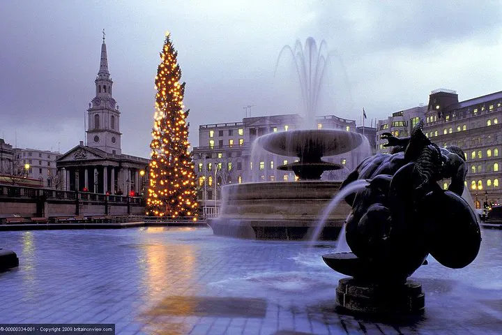 London's Christmas Day: A Festive Panoramic Bus Tour
