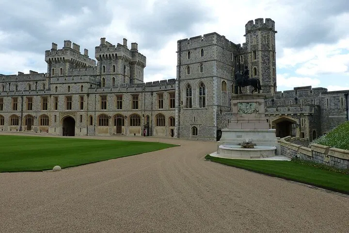 Windsor Castle Layover: A Royal Rush from Heathrow