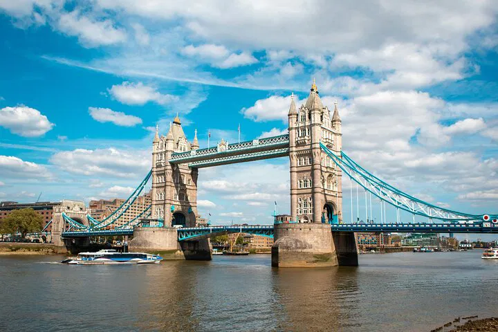 Uncover London's History: A Southbank Private Walking Adventure