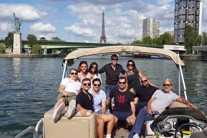 Parisian Elegance: Exclusive Seine River Cruise