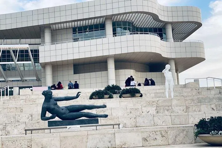 Discover LA's Gems: Griffith Observatory & Getty Museum Private Tour