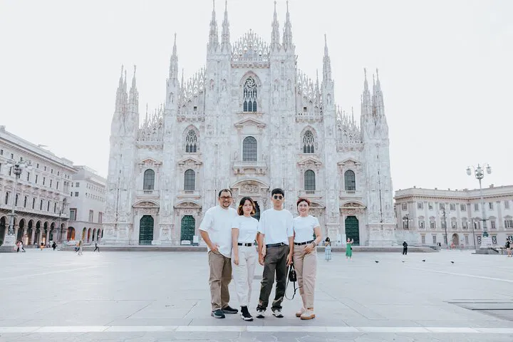 Milan Photo Shoot: Capture Your Italian Memories with a Local Pro!