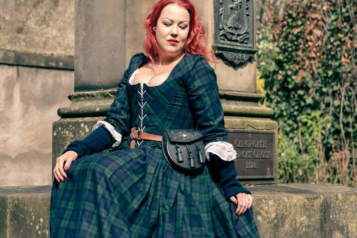 Uncover Edinburgh's Secrets: A Historical Old Town Walking Tour