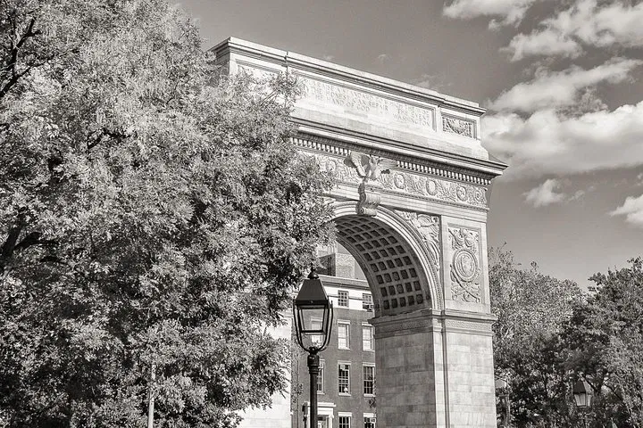 Uncover Greenwich Village's Bohemian Secrets: A Walking Tour with a Native New Yorker