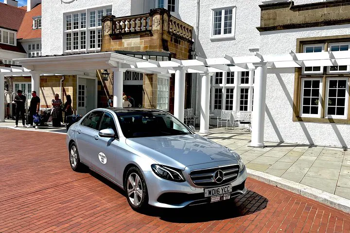 Luxury Transfer: Glasgow to Trump Turnberry Executive Experience