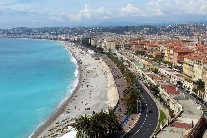 Monaco to Nice: A Luxurious Coastal Transfer with Historical Stop