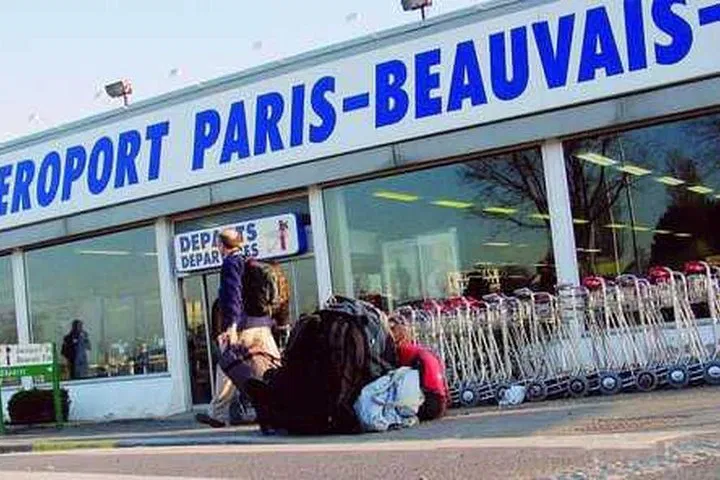 Stress-Free Paris to Beauvais Airport Transfer: Your Private Ride Awaits!