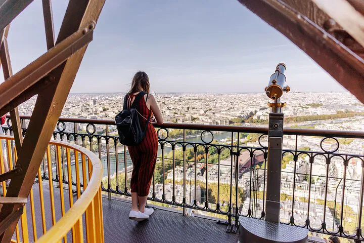Eiffel Tower Tour: Summit or 2nd Floor Access