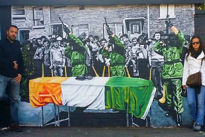 Belfast's Troubles: A Black Taxi Tour Through War & Peace