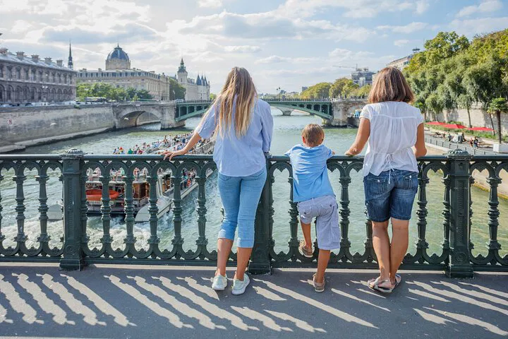 Discover Paris's Marais: A Fun Family Adventure!