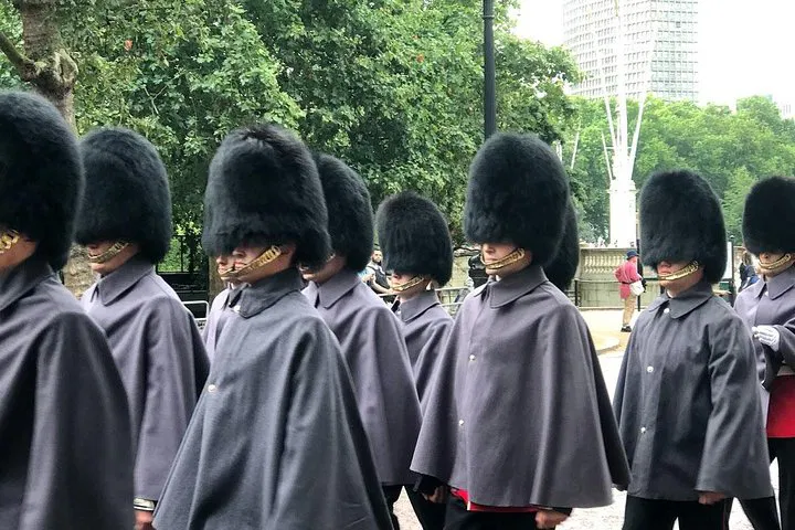 Witness Royal Grandeur: Changing of the Guard Private Walking Tour