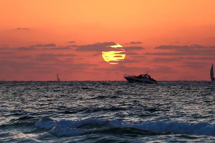Phuket's Premium Sunset Cruise: Phi Phi, Maiton & Khai Islands Adventure