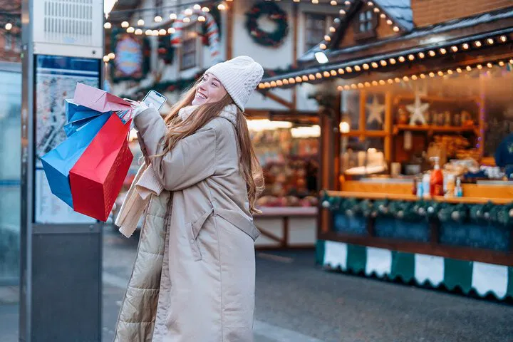 Toronto's Holiday Magic: A Christmas Walking Tour - Festive Urban Exploration