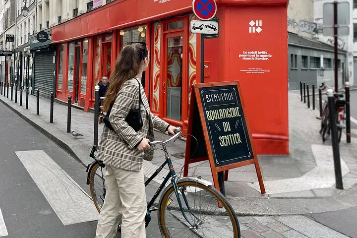 Paris E-Bike Tour: See Highlights & Enjoy Picnic!