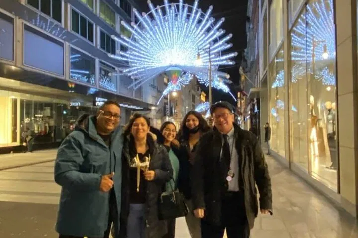 London Christmas Lights: Black Cab Guided Tour