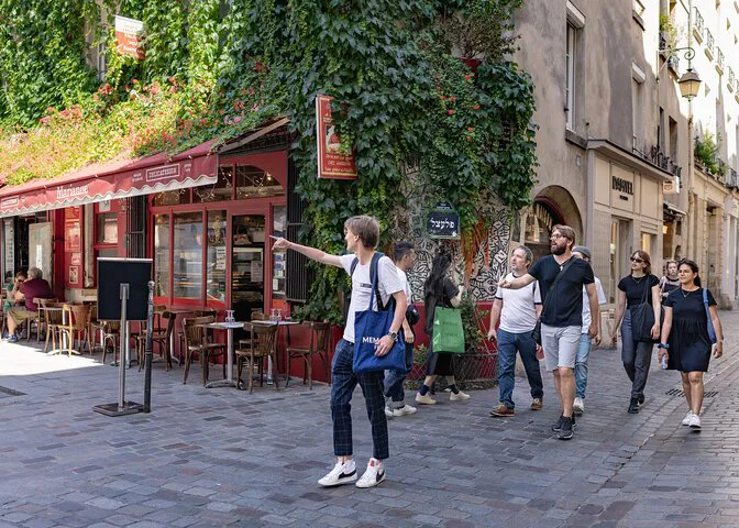 Discover Le Marais: A Parisian Stroll Through History & Hip Culture