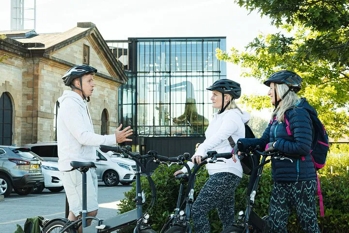 Glasgow's Electric Bike & Distillery Tour: Pedal Through History & Whisky!