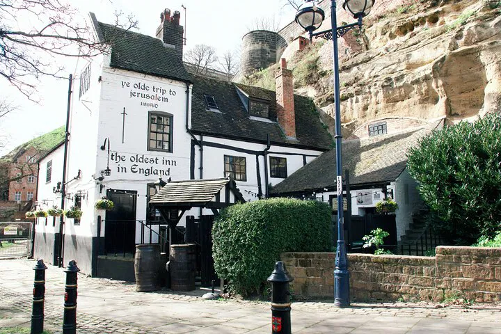 Nottingham: Private Walking Adventure Through History