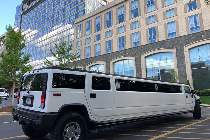 DC Limo Tour: See Monuments Day or Night (Private)