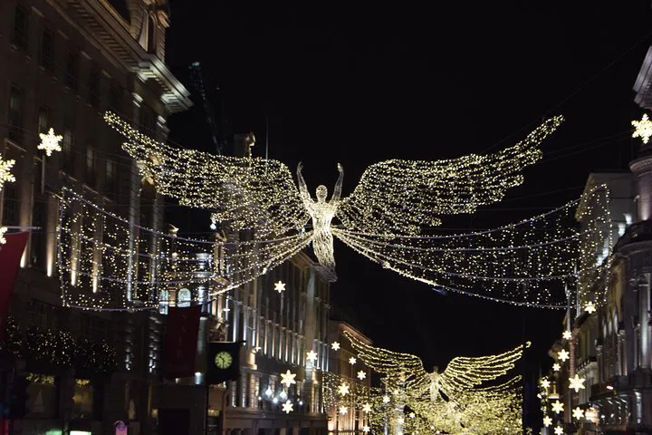 Enchanting London Christmas Lights: A Festive Walking Tour