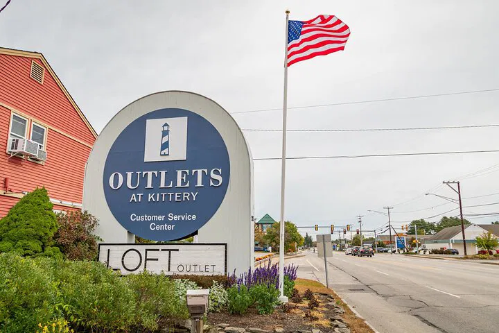 Boston to Kittery Outlets: A Personalized Shopping Getaway!
