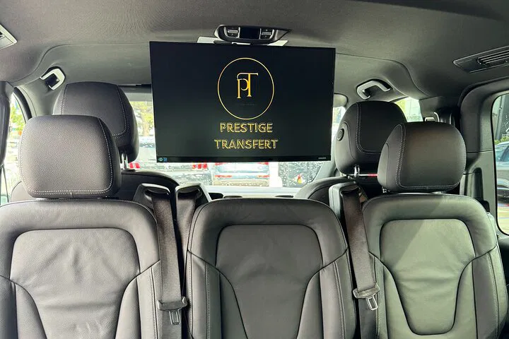 Stress-Free City Center to Airport Transfer: Private Minivan in Marseille