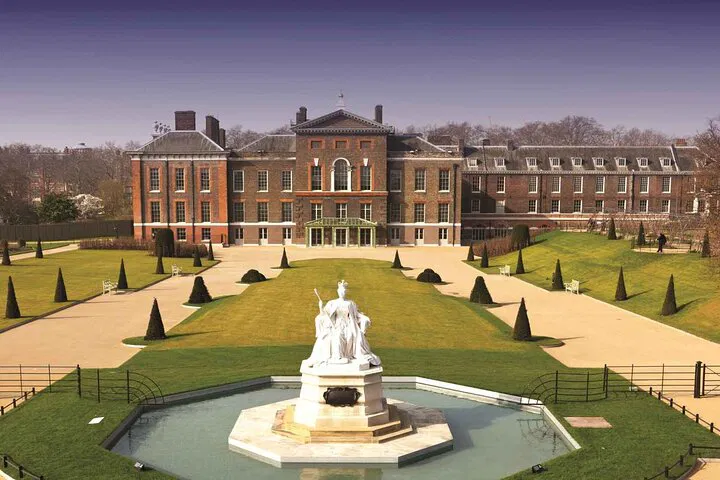 Kensington Palace & Westminster: Private Royal Tour