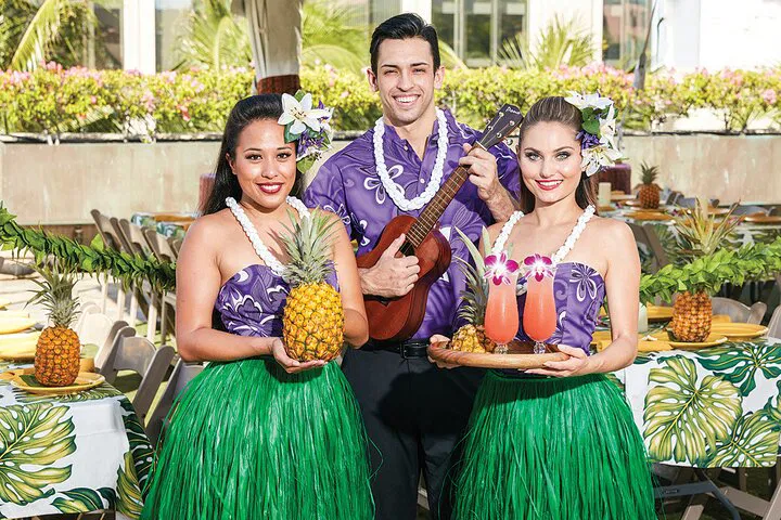 Waikiki Luau: Buffet & Rock-A-Hula Show Tickets