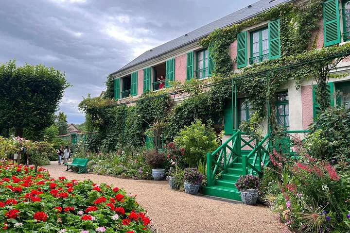 Giverny Day Trip: Private, Stress-Free from Paris!