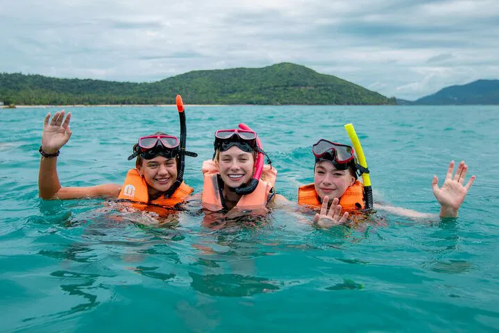 Pig Island Tour: Snorkel & Meet Pigs in Paradise!