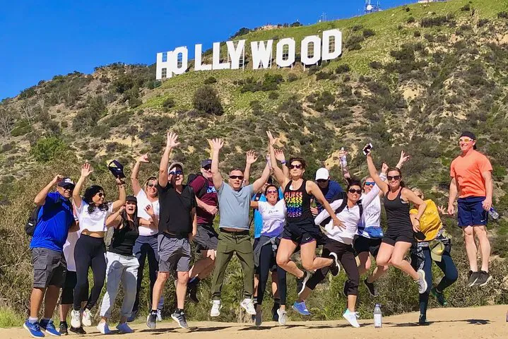 Los Angeles Private Group Tour: Explore Iconic Landmarks & Hidden Gems