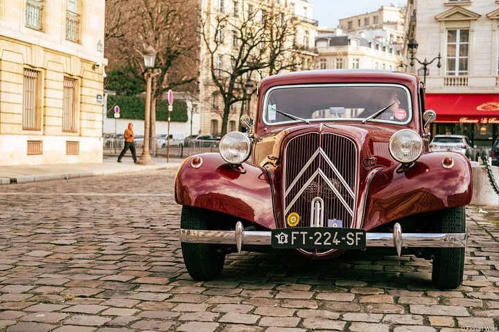 Paris Vintage Car Tour: Citroën Traction Avant & DS 21