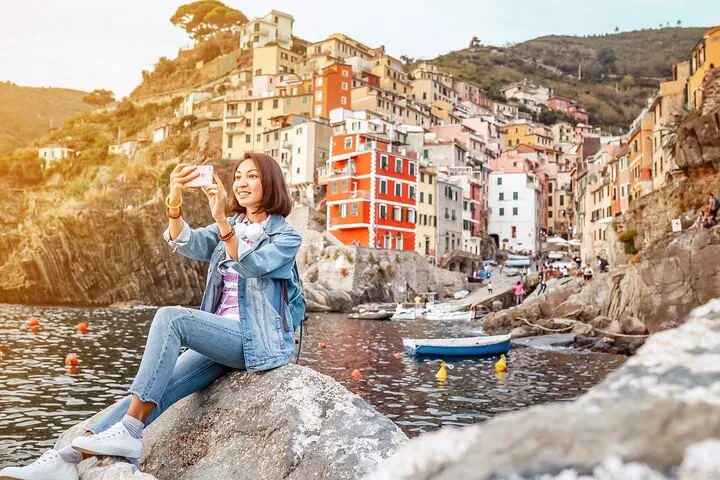 Genoa's Historic Heartbeat: A Walking Tour Through Time