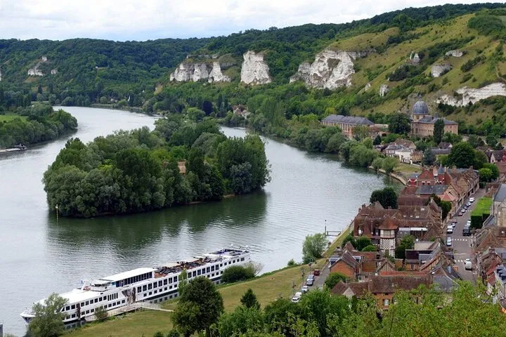 Monet's Giverny: Private Day Trip from Paris