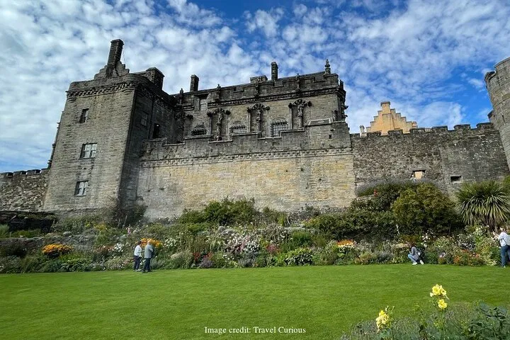 Uncover Stirling's Secrets: A Private Tour with Gin Delights!