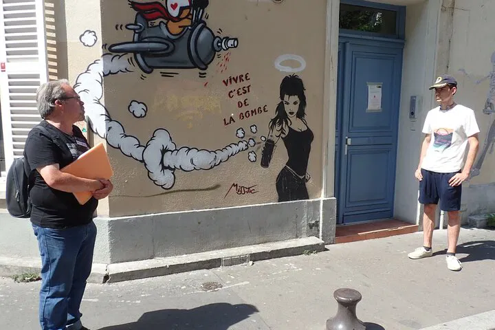 Uncover Paris's Hidden Gems: A Street Art Adventure with a Pro!