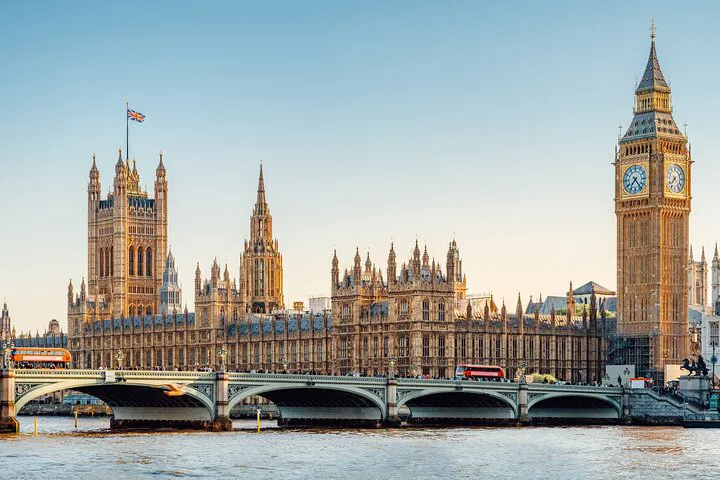 Discover London's Treasures: A Personalized Private Tour