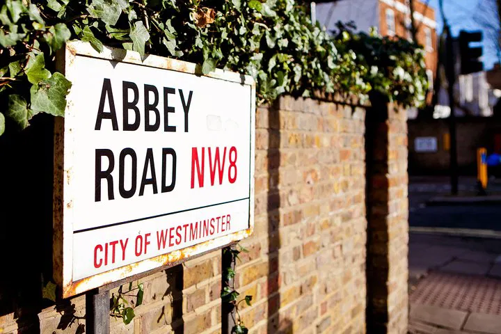 Groovy Black Taxi Tour: Uncover The Beatles' London Magic!