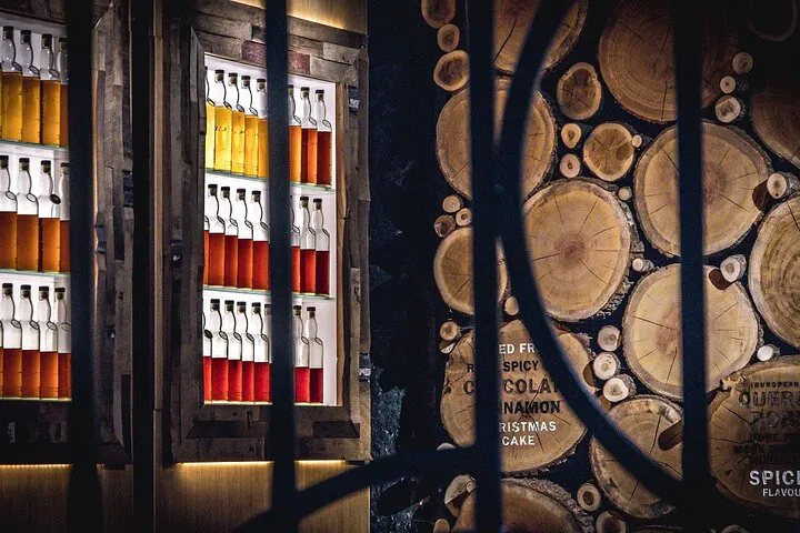Unveiling Scotland: A Whisky, Loch & History Private Tour from Glasgow