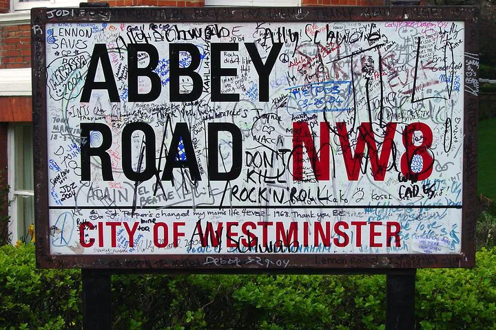London Rock & Pop Music: 3-Hour Private Walking Tour