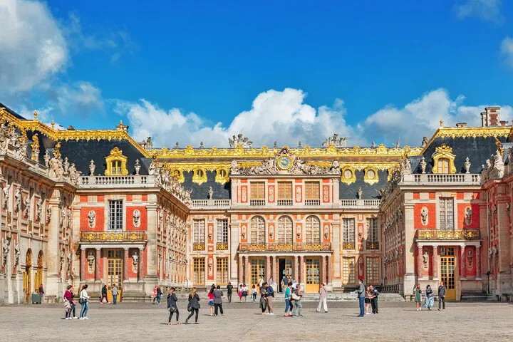 Skip-the-Line Versailles Palace Tour: See King & Queen Apartments