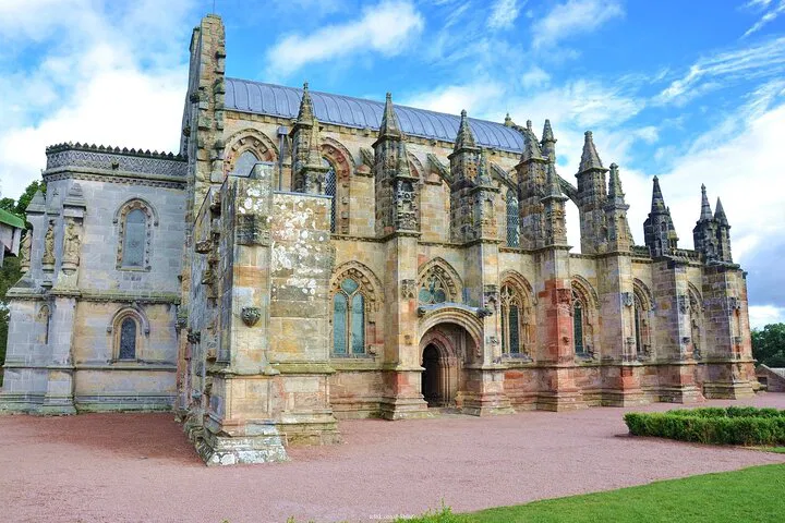 Unveiling Scotland's Charms: A Private Day Trip to Rosslyn, Melrose & Glenkinchie