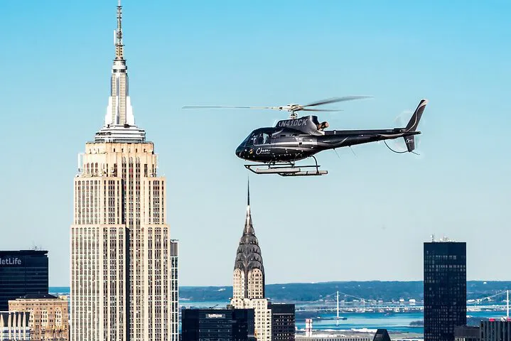 NYC Helicopter Tour: See Top Landmarks!
