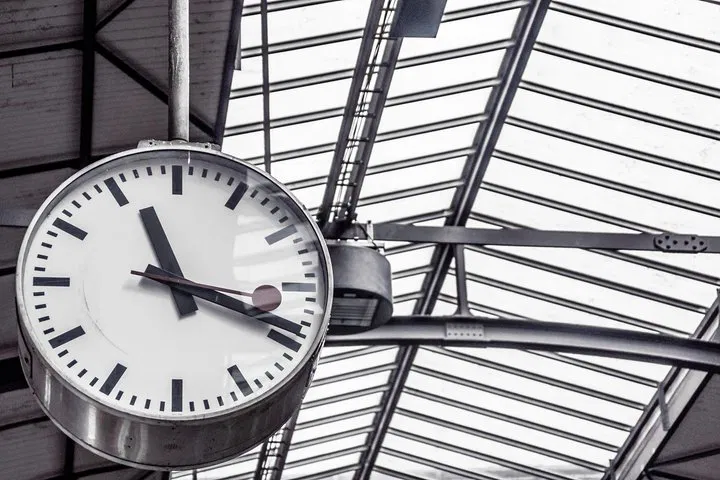 Effortless Airport Transfers: Heathrow to London City with Private Chauffeur