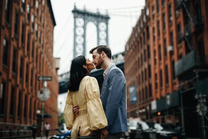 Manhattan Bridge Photoshoot: Capture Your NYC Memories!