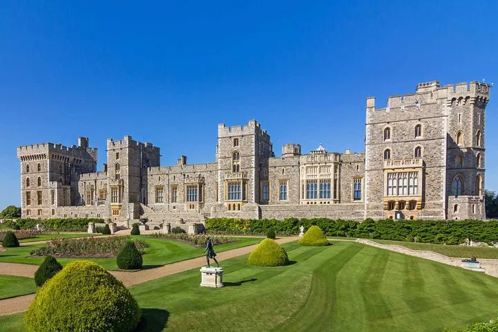 Royal Escape: Private Windsor Castle Tour from London